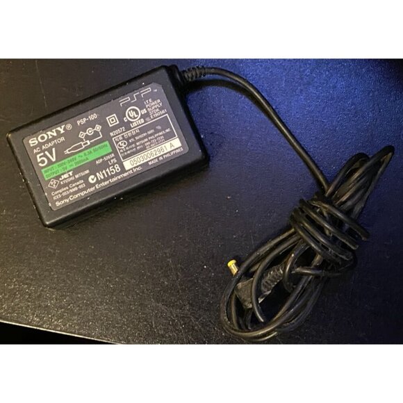 Sony PSP-100 Charger 5V 2000mA AC Adaptor For Sony PSP 1001 2001 3001 - Picture 1 of 3